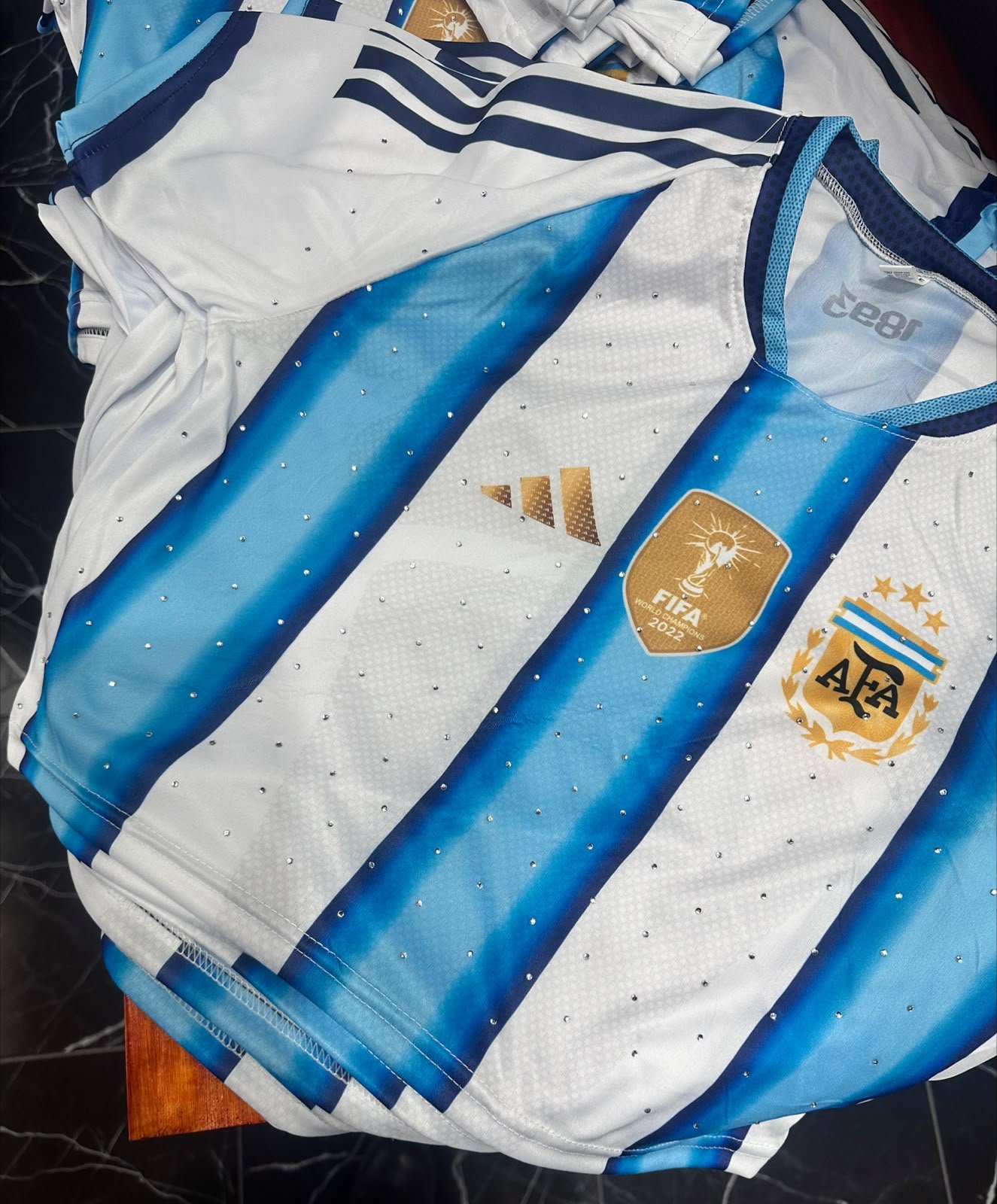 CROP TOP ARGENTINA BRILLOS 2x1