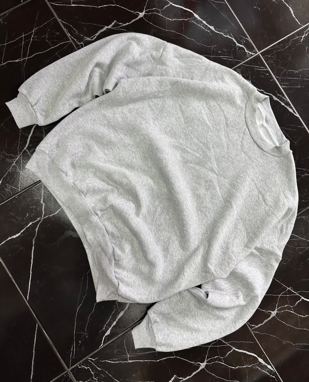 Buzo cuello rendondo- basico GRIS